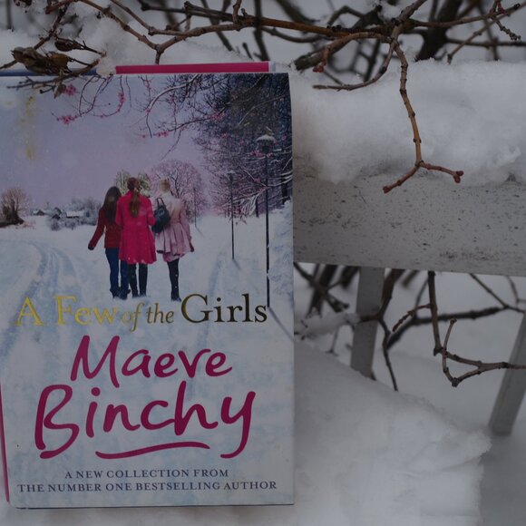 Book A Few Of The Girls By , Maeve Binchy - Picture 1 of 6